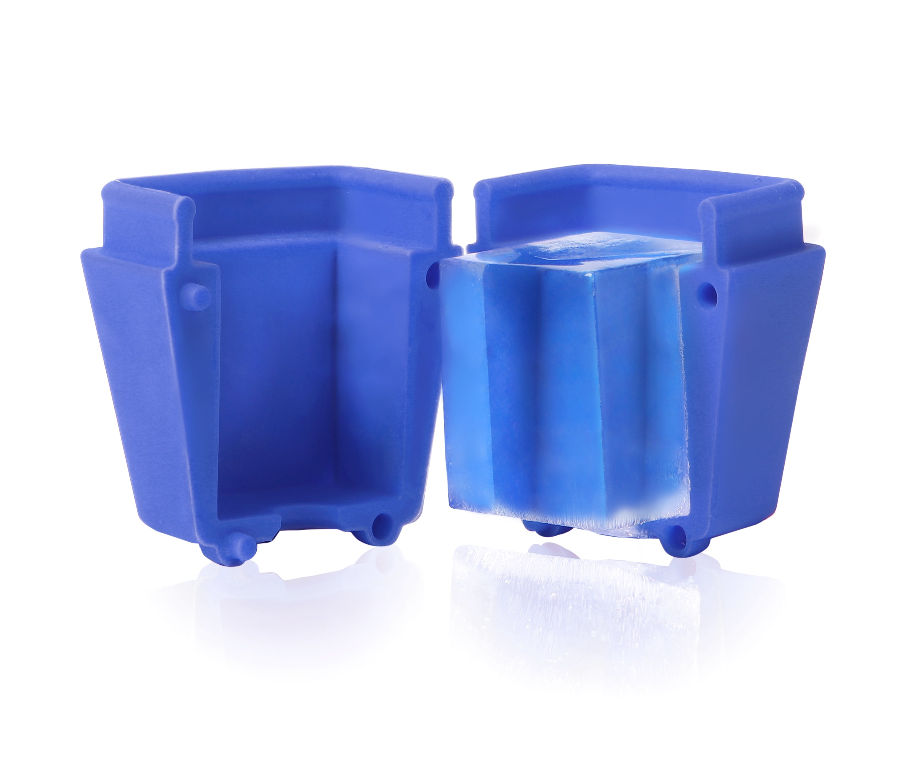 8 Small Cube ice•ology™ Clear Ice Cube Trays (8) 1.375" Cubes
